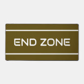 END ZONE Modern White Text Stripes On Bold Brown デスクマット (正面)