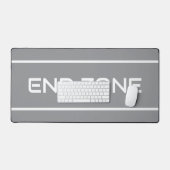 END ZONE Modern White Text Stripes On Medium Gray デスクマット (キーボード&マウス)