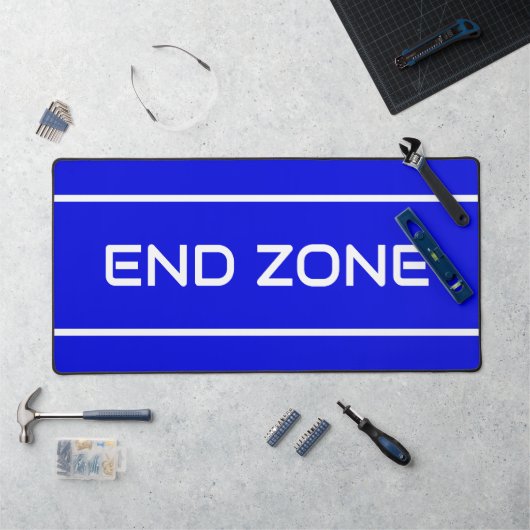 END ZONE Modern White Text Stripes On Royal Blue デスクマット (ワークステーション)