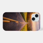 Endless Road Through Desert Landscape Phone Case iPhone 15ケース (裏面横)