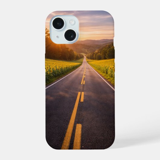 Endless Road Through Desert Landscape Phone Case iPhone 15ケース (裏面)