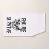 Endure and Survive Skull with Mushrooms | Dark Sur ハンドタオル (ハンドタオル)