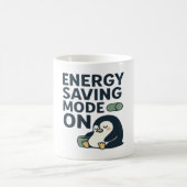 Energy saving Mode on- Cute penguin design コーヒーマグカップ (中央)