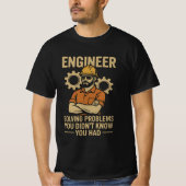 Engineer Solving Problems Tシャツ (正面)