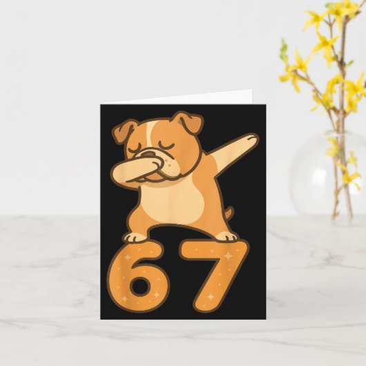 English Bulldog Dog 67 Meme Six Seven Funny Dabbin カード (黄色い花)