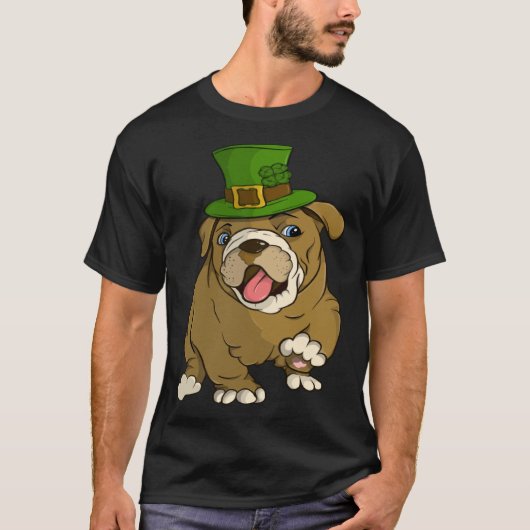 English Bulldog Puppy With Green Hat St Patrick s  Tシャツ (正面)