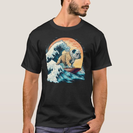 English Bulldog Surfing On the Great Wave of Kanag Tシャツ (正面)