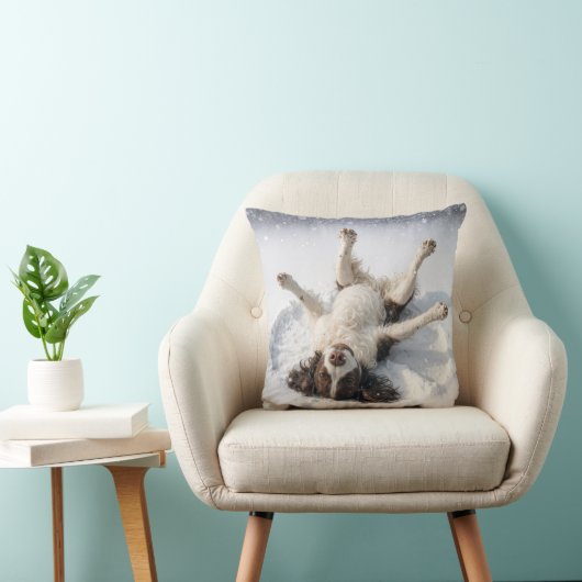 English Springer Spaniel Making a Snow Angel クッション (椅子)