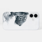 Engraved Tiger Profile Mystic Forest iPhone 16ケース (裏面横)
