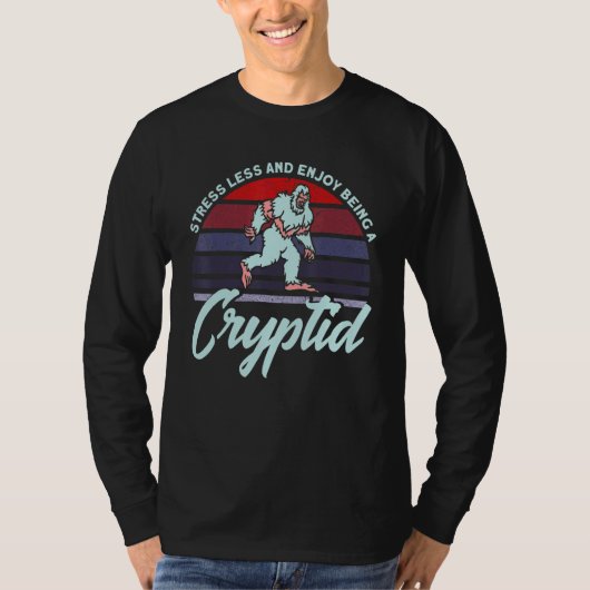 Enjoy Being A Cryptid Cryptid Creature Tシャツ (正面)