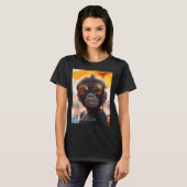 Entspannter Gorilla am Strand Tシャツ (正面フル)