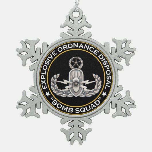 EODのマスターの爆弾処理班 スノーフレークピューターオーナメント (正面)