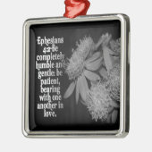 Ephesiansの4:2のオーナメントの聖書の聖なる書物、経典は控え目です メタルオーナメント (左)