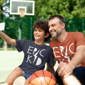 Epic Kid Typo Tシャツ