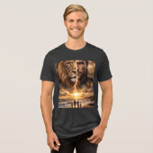 Epic Lion and Warrior Sunset トライブレンドTシャツ (正面全面)