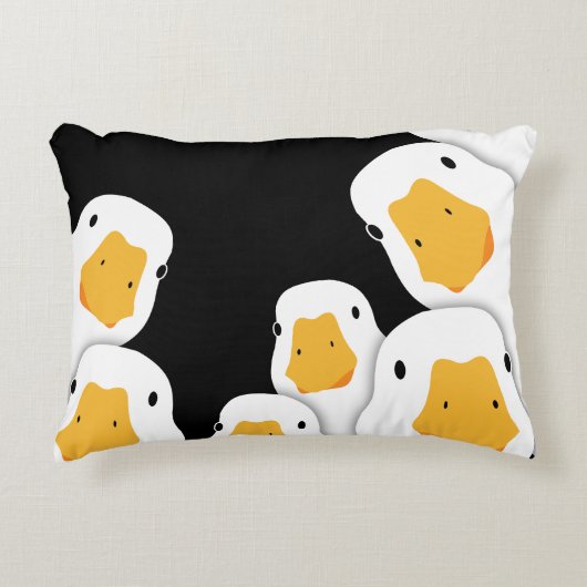 Erie Surveillance:宇宙からのGeese Monitoring アクセントクッション (正面)