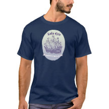 ErieTall湖の船が旅行ノベルティ店へ