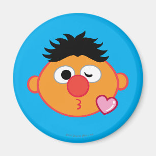 Ernieはキスの投げに直面します マグネット