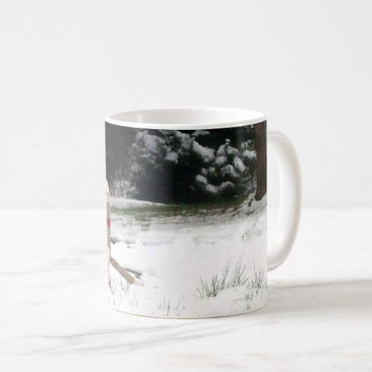 Ernieソックス猿の冬の雪のおもしろいのマグ コーヒーマグカップ (正面右)