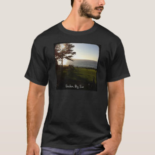 Esalen、大きいSurの表庭の芝生 Tシャツ
