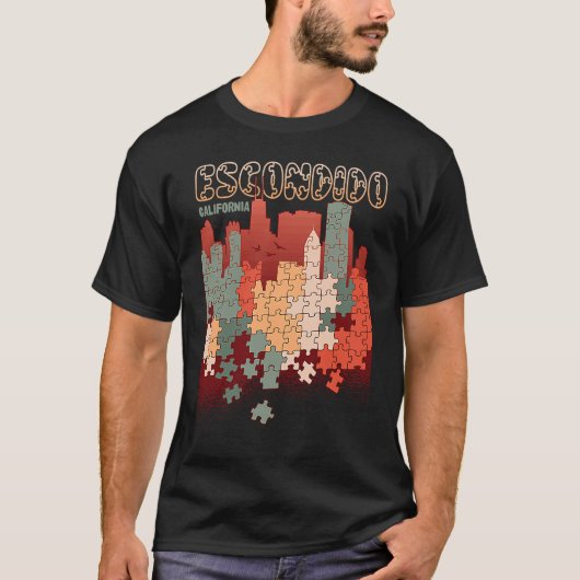 Escondido In California Travel Souvenir Tシャツ (正面)