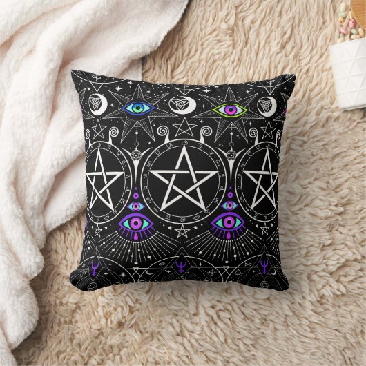 Esoteric symbols Throw Pillow クッション (ブランケット)