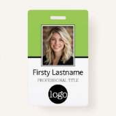 Essential Employee – 写真、バーコード、ロゴ、名前 バッジ (正面)