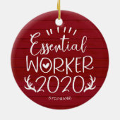 Essential Worker 2020 Covid Christmas Red Wood セラミックオーナメント (裏面)
