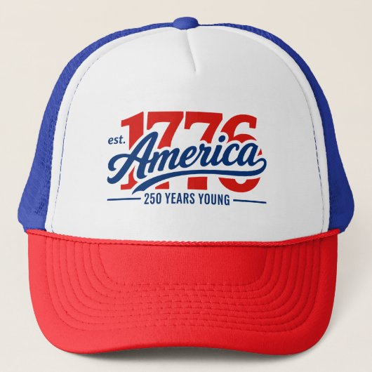 Est 1776 America 250 Years Young Independence Day キャップ (正面)