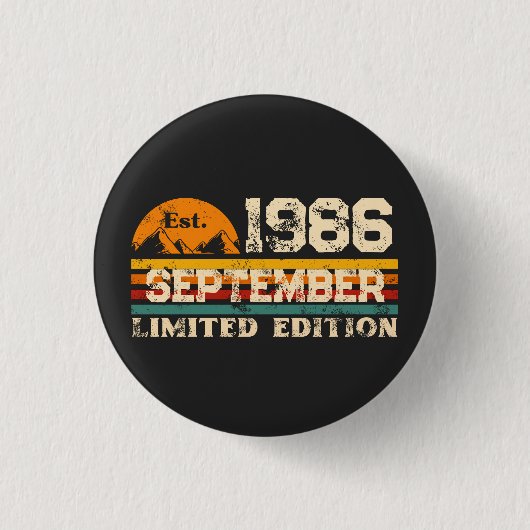 Est. September 1986 limited Edition Custom T-Shirt 缶バッジ (正面)