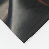 Etherealゴシックの抱擁 – ラグジュアリーなブラック&金ゴールド フリースブランケット (角)