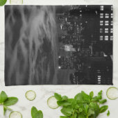 Ethereal雲： NYCスカイライン、ESB白黒 キッチンタオル (折り畳み)