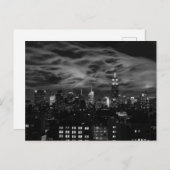 Ethereal雲： NYCスカイライン、ESB BW ポストカード (正面/裏面)