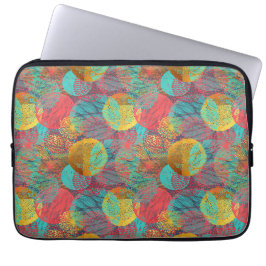 Ethereal黄金の花 – シームレスなフローラ調和 ラップトップスリーブ