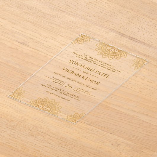 Ethnic Brown Mandala Indian Wedding アクリル招待状 (レイダウン)