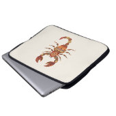 Ethnic Floral Scorpion ラップトップスリーブ (正面下部)