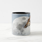 Etoshaのキリンのグループに上昇をうろついて下さい ツートーンマグカップ (中央)