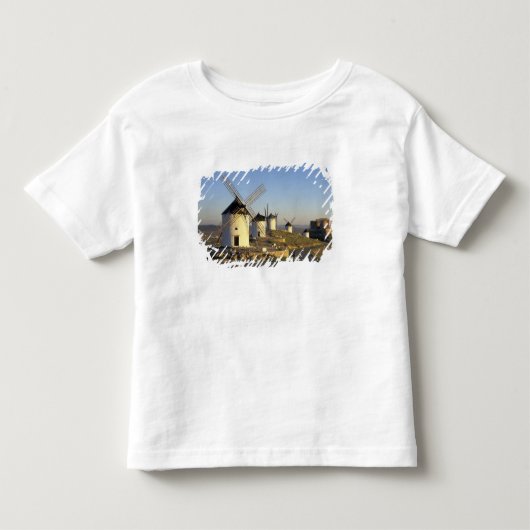 EU, スペイン, ラ・マンチャ, コンスエグラ。風車と トドラーTシャツ (正面)