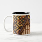 EU、フランス、ブルゴーニュ、コートドール、ボーヌ。タイル ツートーンマグカップ (左)