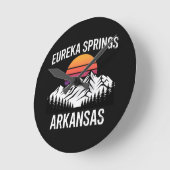 Eureka Springs ラウンド壁時計 (傾斜)