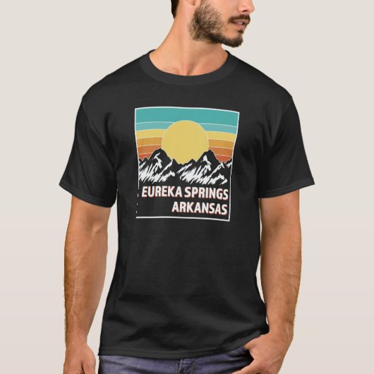 EUREKA SPRINGS ARKANSAS Retro sunset USA Souvenir Tシャツ (正面)