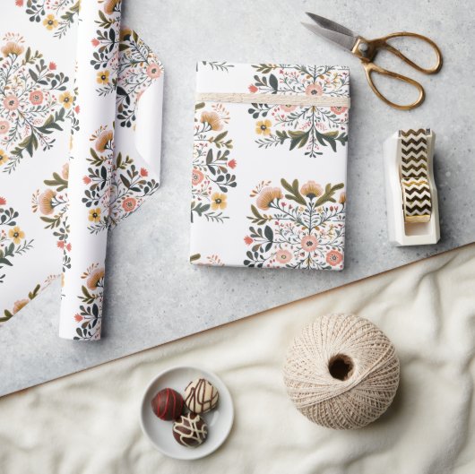 European Floral Folk Art Emblem Artist ラッピングペーパー (クラフト)