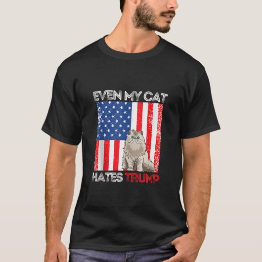 Even My Cat Hates Trump Against Trump American Fla Tシャツ (正面)