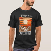 Everest Expeditions Mountain Exploration Adventure Tシャツ (正面)