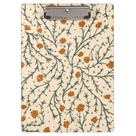 Evergreen Kisses Under the Mistletoe Heart クリップボード