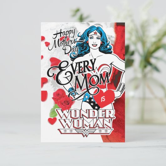 Every Mom Is Wonder Woman (スタンド正面)