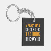 Everyday Is Training Day Gymエクササイズトレーニング キーホルダー (正面左)