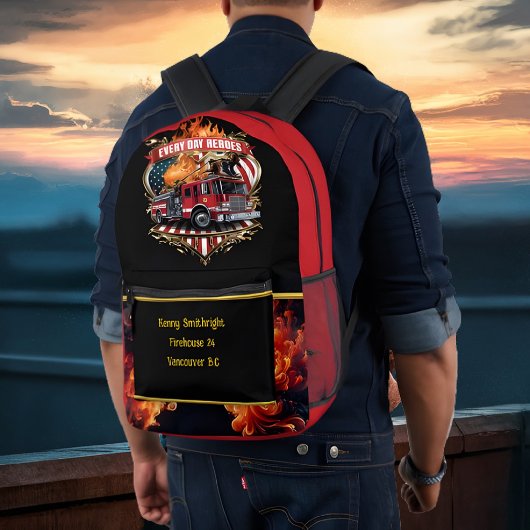 Everyone Heroes American Fire fighters in Action プリントバックパック