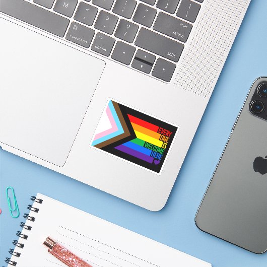 Everyone is Welcome Here (Progressプライド)フラグ シール (ノートパソコンとiPhone)