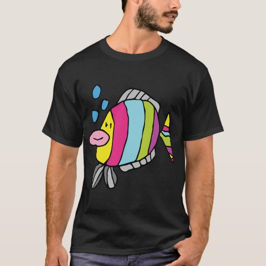 Everything Eliによるレインボーフィッシュ Tシャツ (正面)